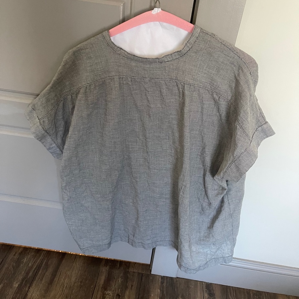 Universal Threads Top - Picture 2 of 3